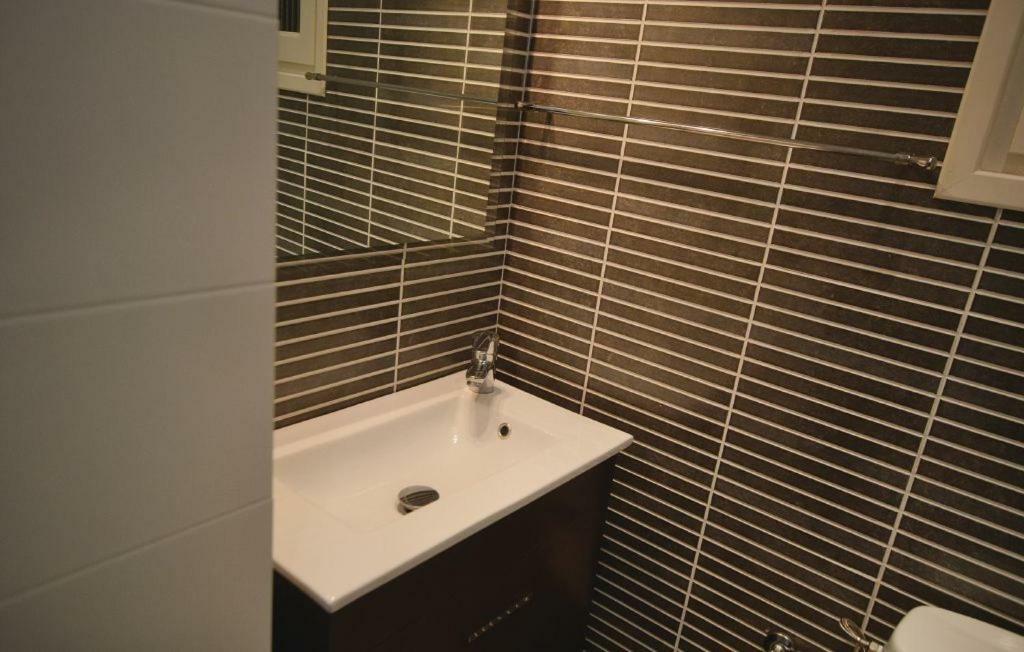 Apartamento Duplex en frente de la playa al lado de Barcelona Canyet de Mar Exterior foto